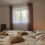 Nika Apartamento *