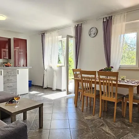 Nika Appartement Šilo
